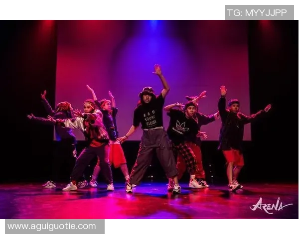 北京街舞队的反击革新之路:从传统到现代的华丽转身与挑战 北京街舞队的反击革新之路:从传统到现代的华丽转身与挑战