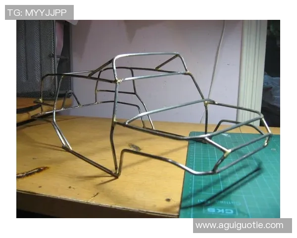 攀岩技术的突破与团队协作广州攀岩队边路渗透的深度解析 攀岩技术的突破与团队协作广州攀岩队边路渗透的深度解析