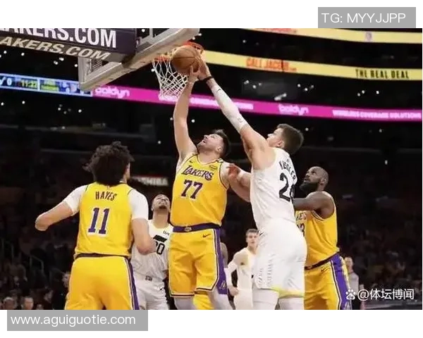 湖人对决热火激战正酣球迷期待精彩瞬间与巅峰对决