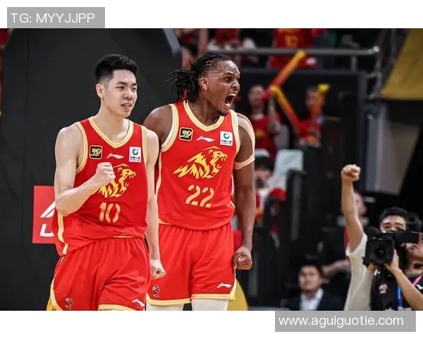 福建队与四川队在CBA赛场的激烈对决精彩瞬间回顾与分析