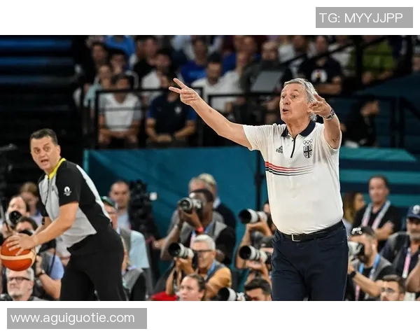 美国与塞尔维亚在奥运会的巅峰对决展现篮球魅力与国家荣誉之争 美国与塞尔维亚在奥运会的巅峰对决展现篮球魅力与国家荣誉之争