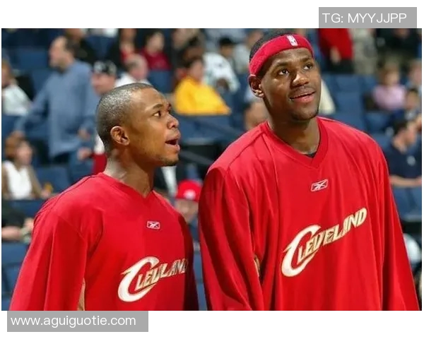 贺希宁:从青涩球员到篮球场上的闪耀明星之路 贺希宁:从青涩球员到篮球场上的闪耀明星之路