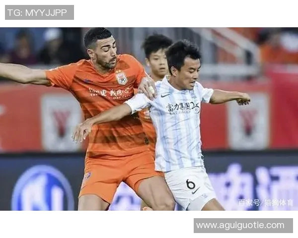 韩国庆南队与山东鲁能队激战正酣谁将赢得这场精彩对决