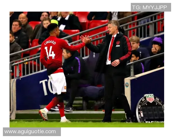 广东体育聚焦曼联对阵西汉姆联精彩赛事分析与前瞻展望